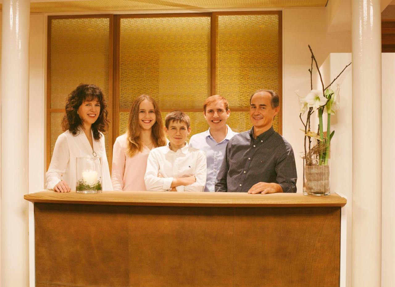 Sonntag Hotel Gasthof Kreuz מראה חיצוני תמונה